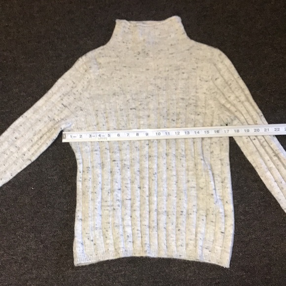 Madewell Turtleneck Sweater Size S - Picture 4 of 15